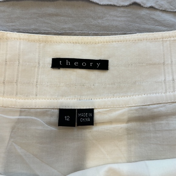 Theory, size 12, white, pleated, wraparound skirt - Picture 8 of 12